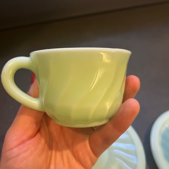 Pair of Vintage French Mint Green Cups and Saucers - Picture 4 of 14